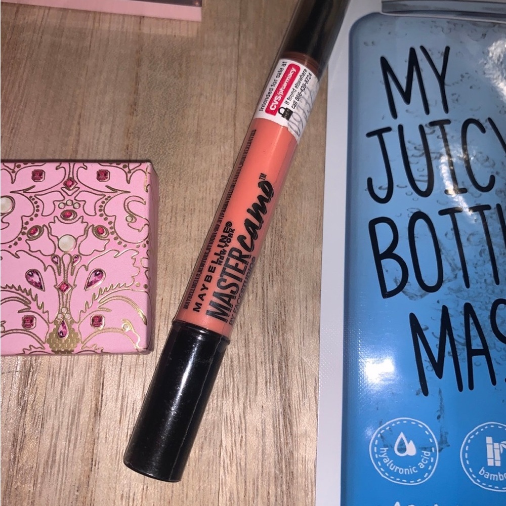 Makeup bundle - Picture 4 of 5